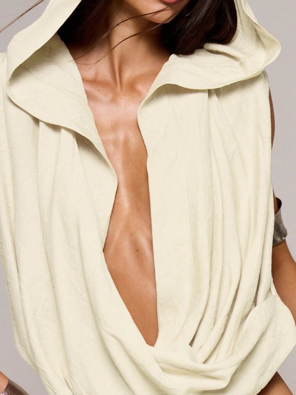 Cream Casual Women's Textured Linen Cowl Plunge Hooded Top - Picture 3 of 6